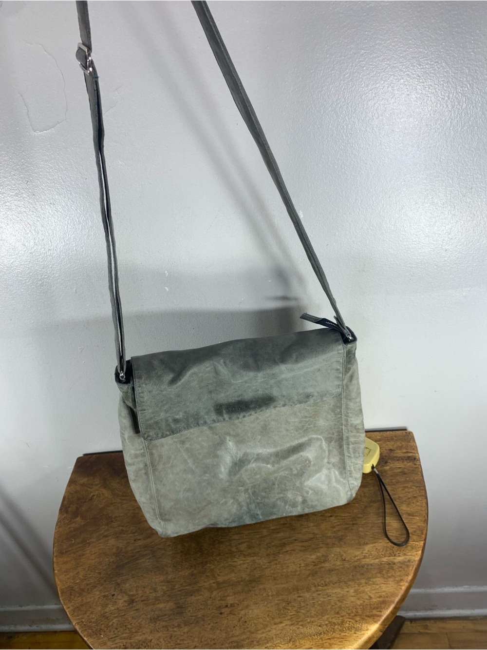 Rudsak large distressed leather messenger computer unisex light shoulder bag
